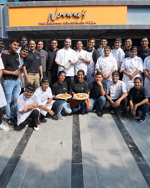 Reservations | Si Nonna’s - The Original Sourdough Pizza