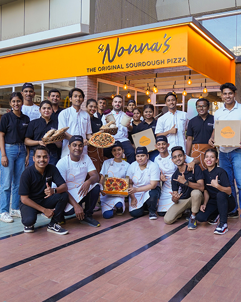 Reservations | Si Nonna’s - The Original Sourdough Pizza