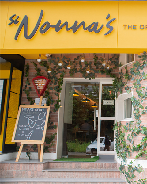 Reservations | Si Nonna’s - The Original Sourdough Pizza